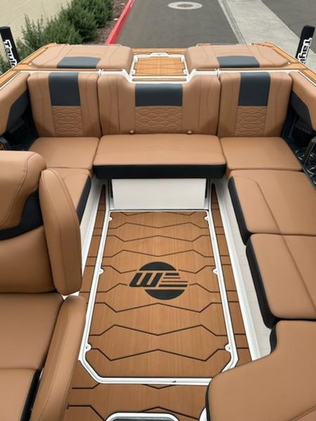2025 Malibu 22 MXZ