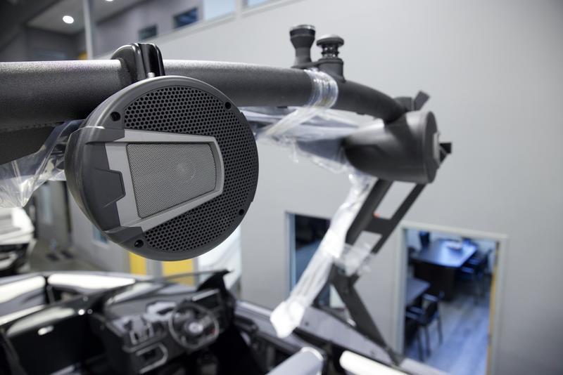 2025 Axis T220