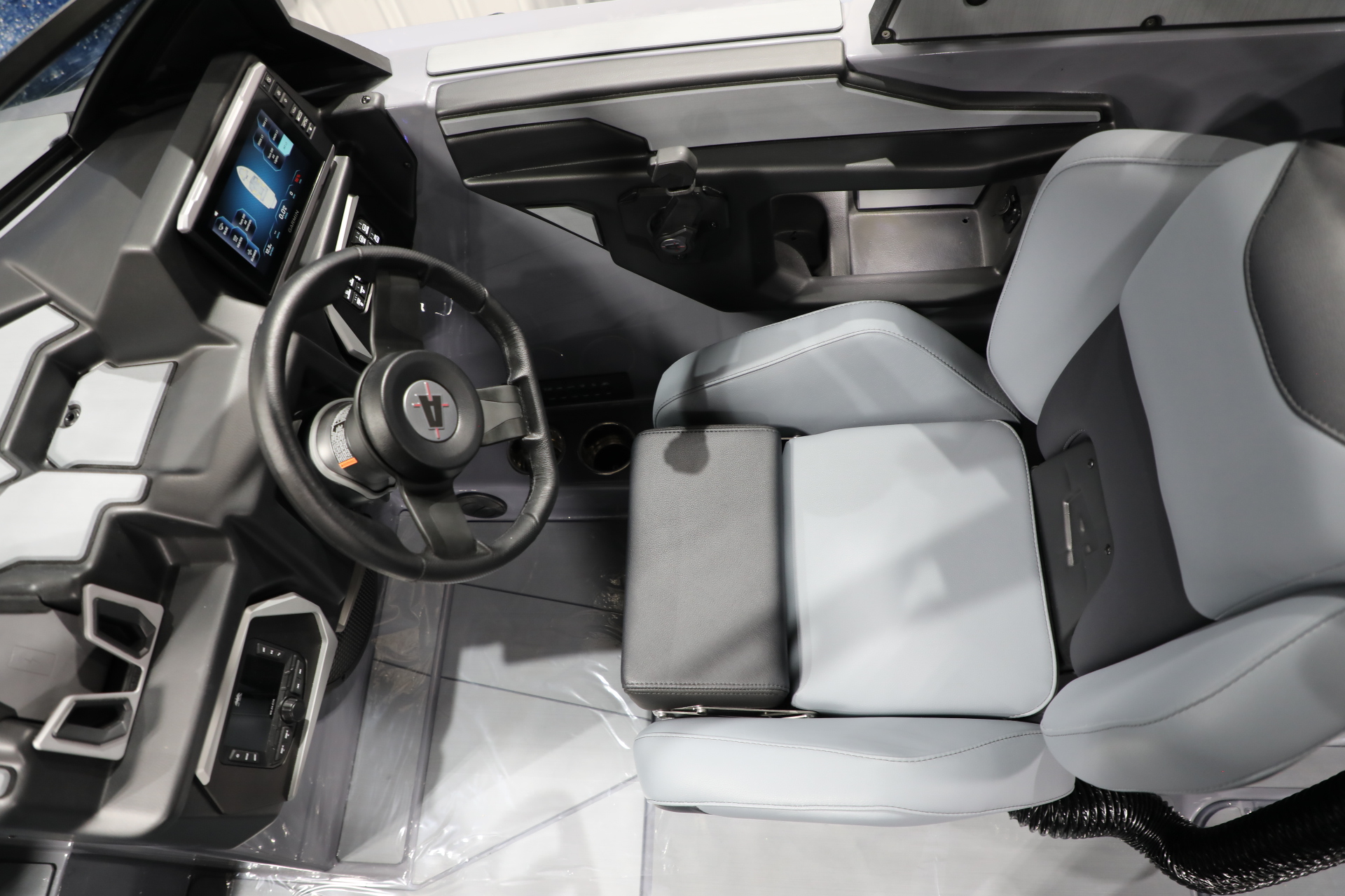 2024 Axis T250