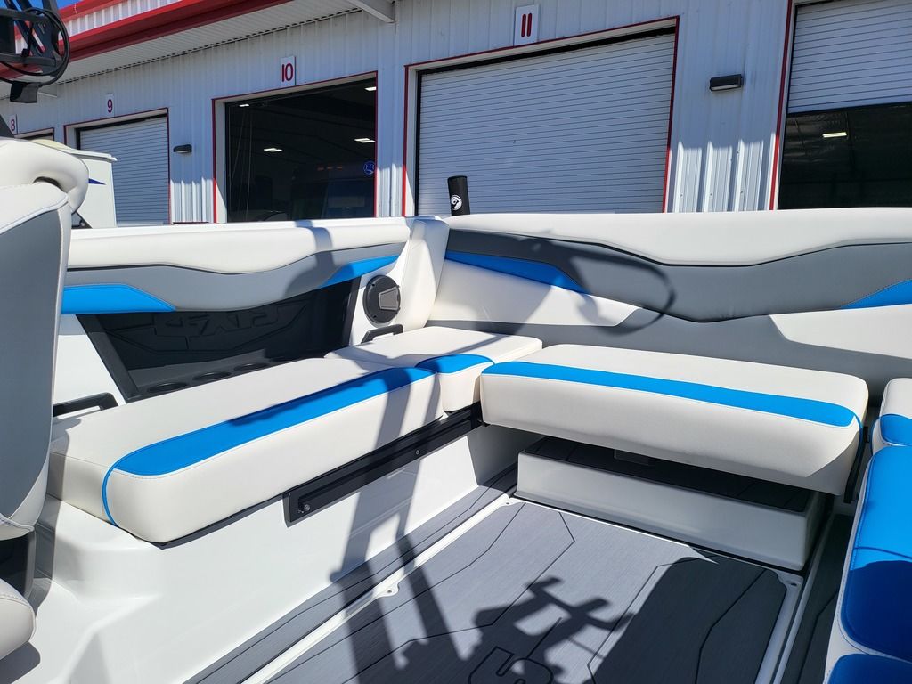 2025 Axis Wake Research T220 Icon