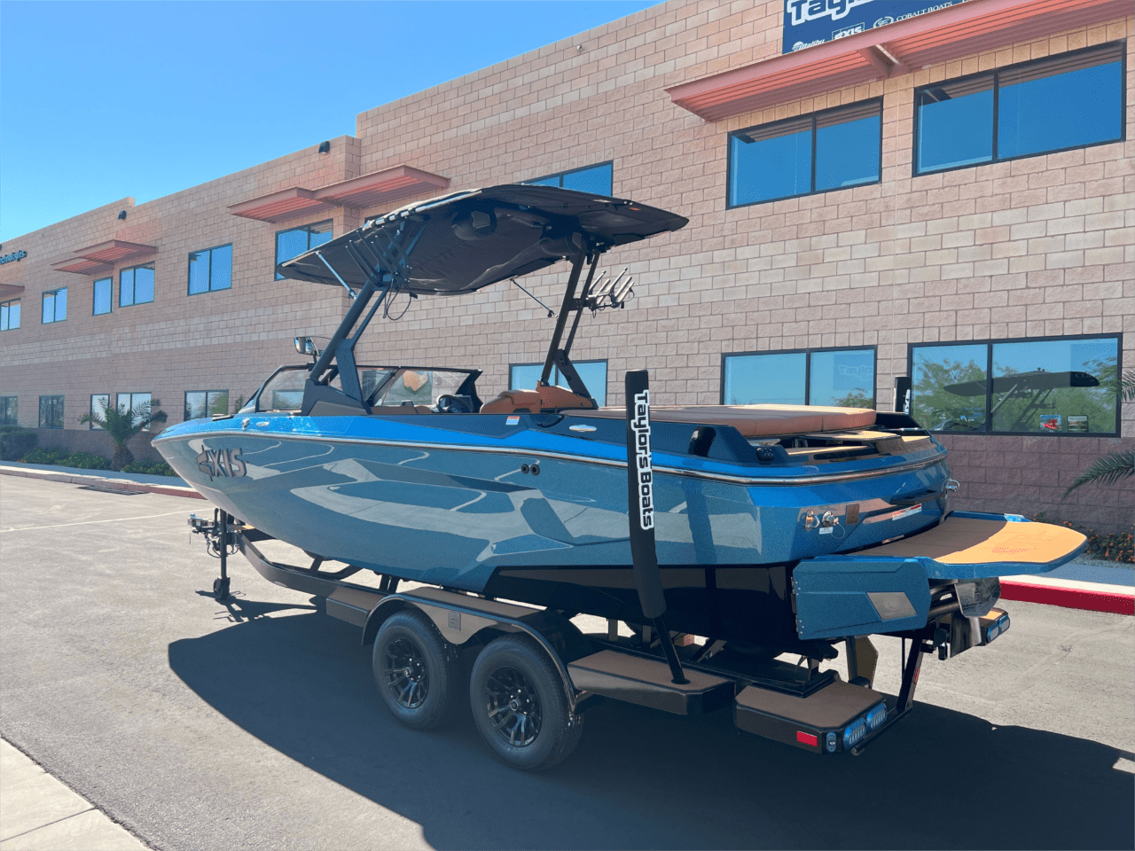 boat.Title
