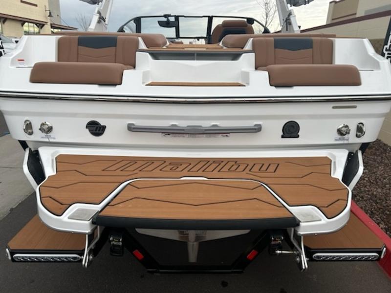 2025 Malibu 22 MXZ