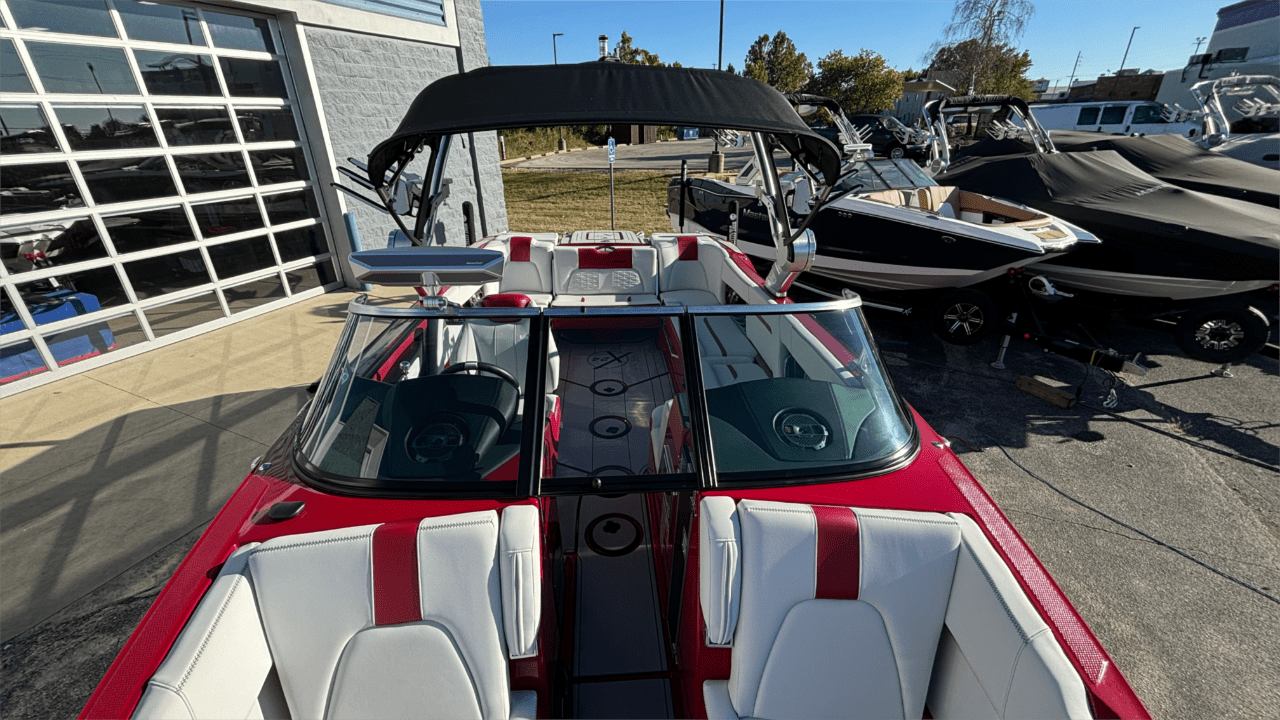 2019 MasterCraft X24