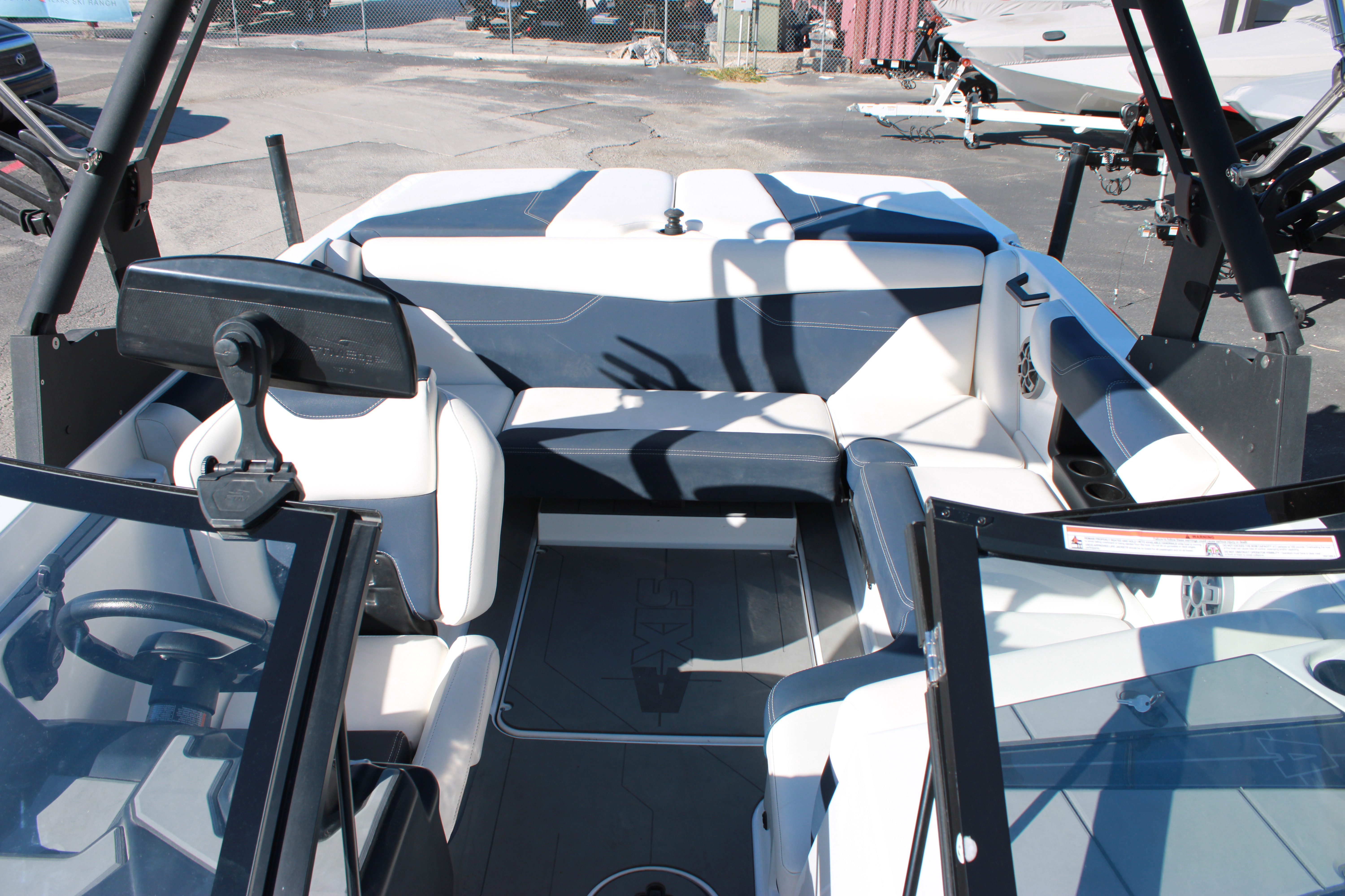 2022 Axis A20