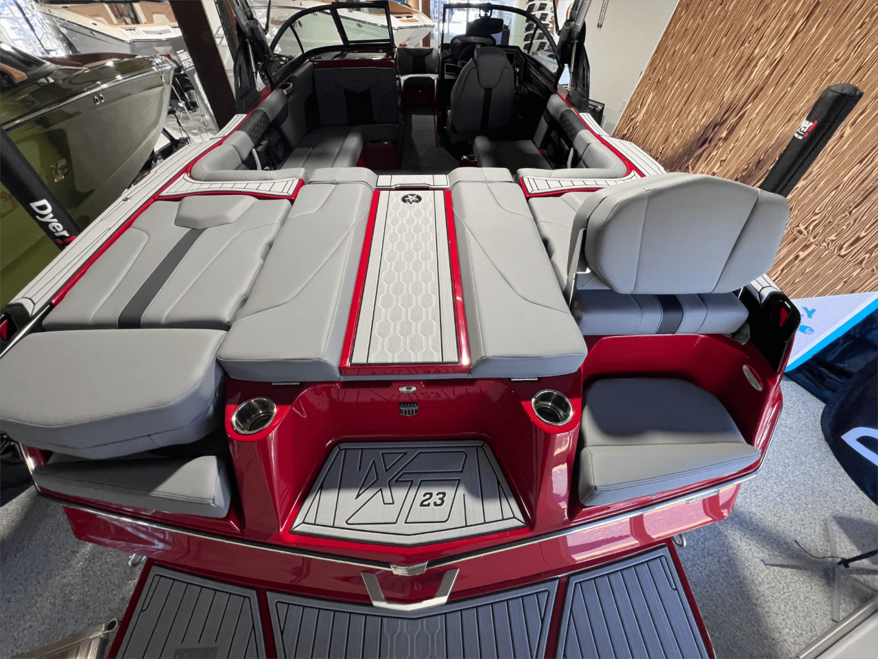 2024 MasterCraft XT23