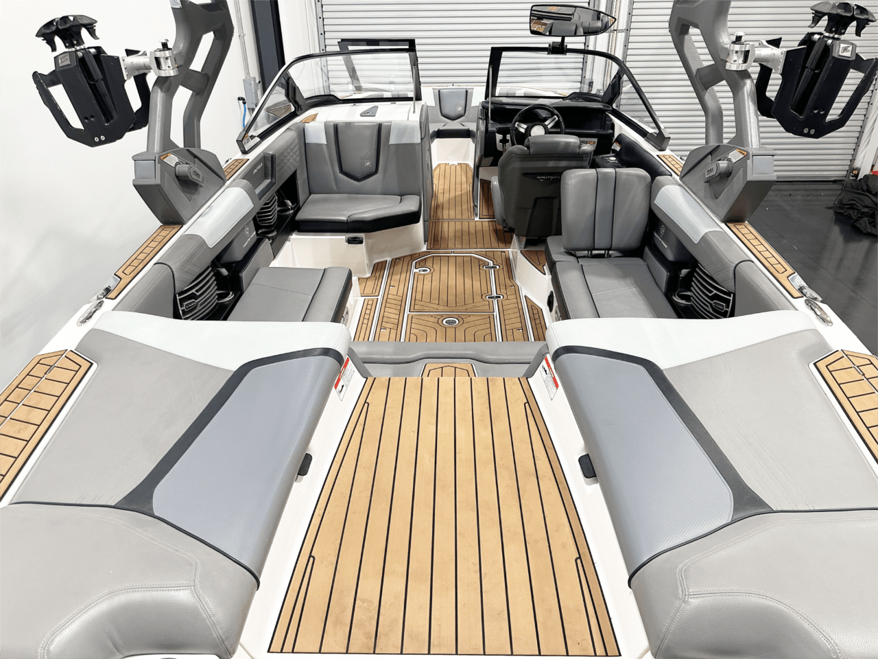 2020 Nautique G23