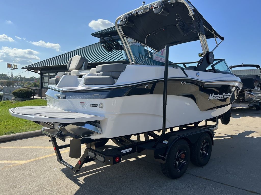 2024 MasterCraft XT20