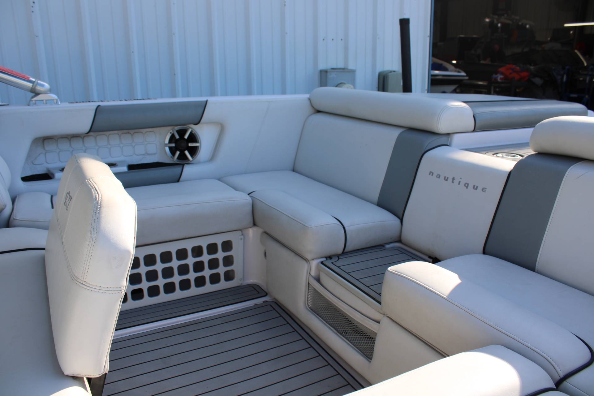 2007 Nautique 236