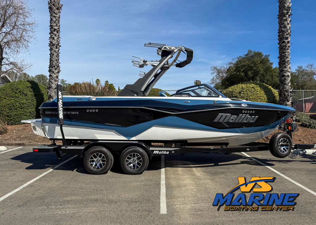 2023 Malibu Boats 22 LSV