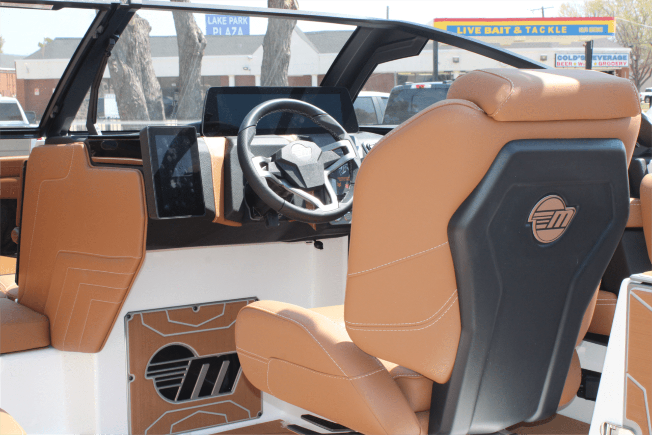 2025 Malibu 25 LSV