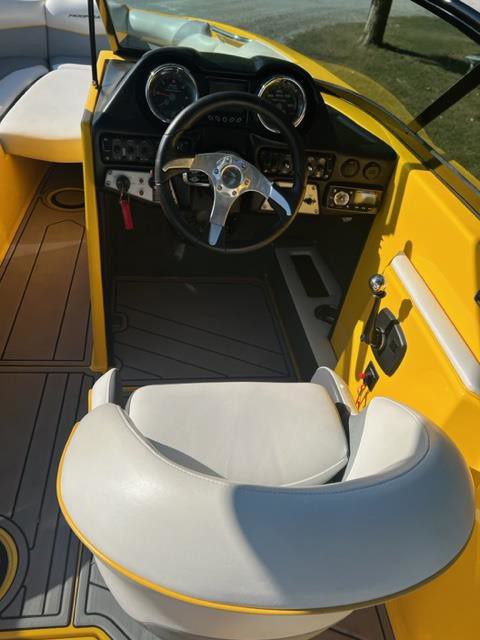2015 Moomba Mojo Surf Edition