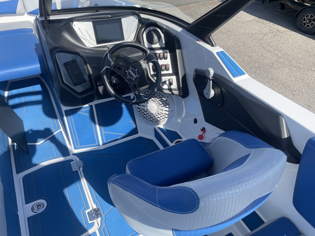 2022 supreme boats ZS252