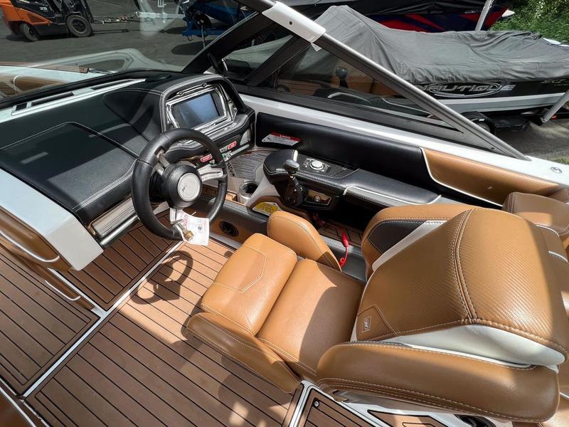 2016 Nautique G25