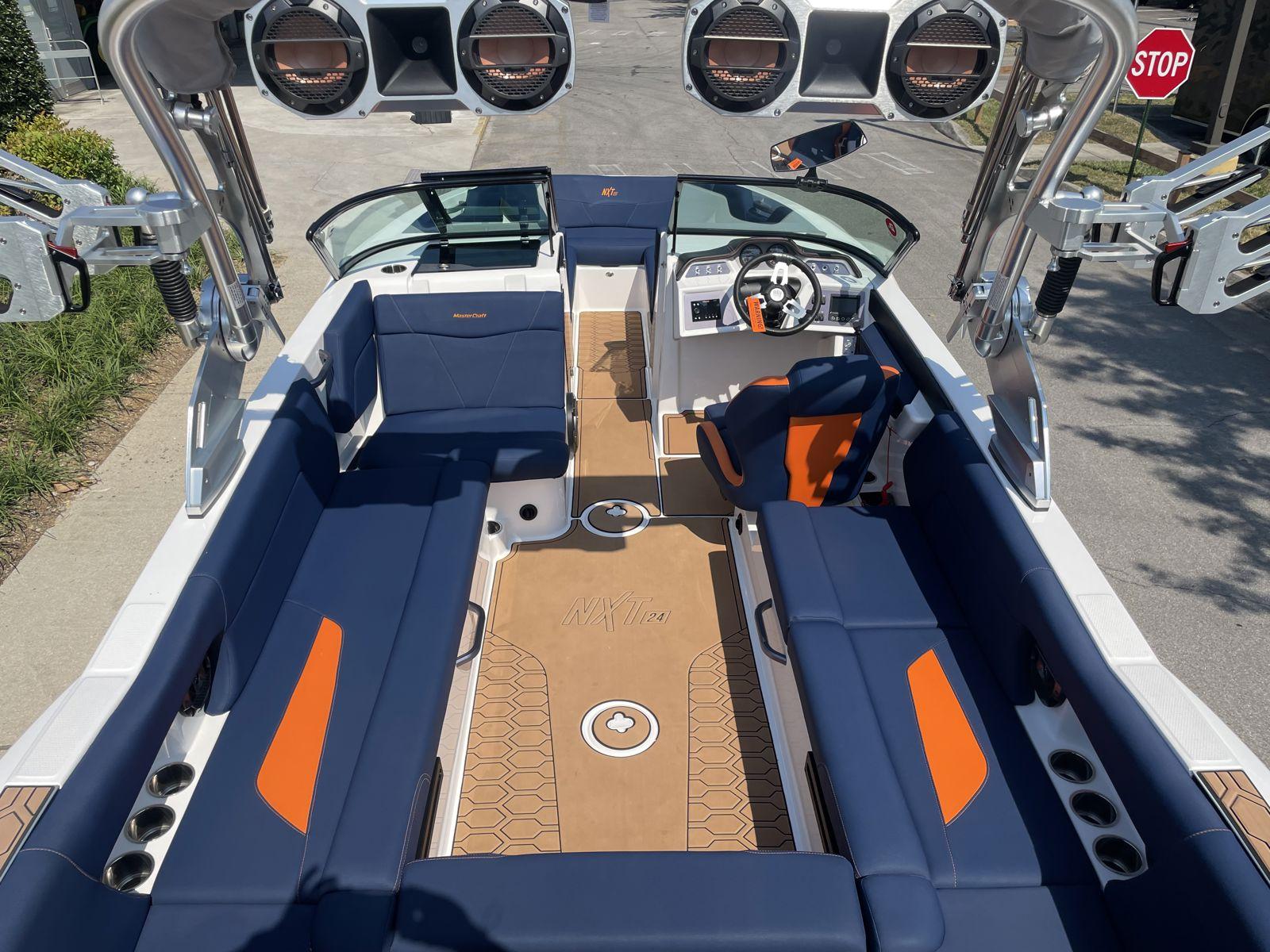 2021 MasterCraft NXT24