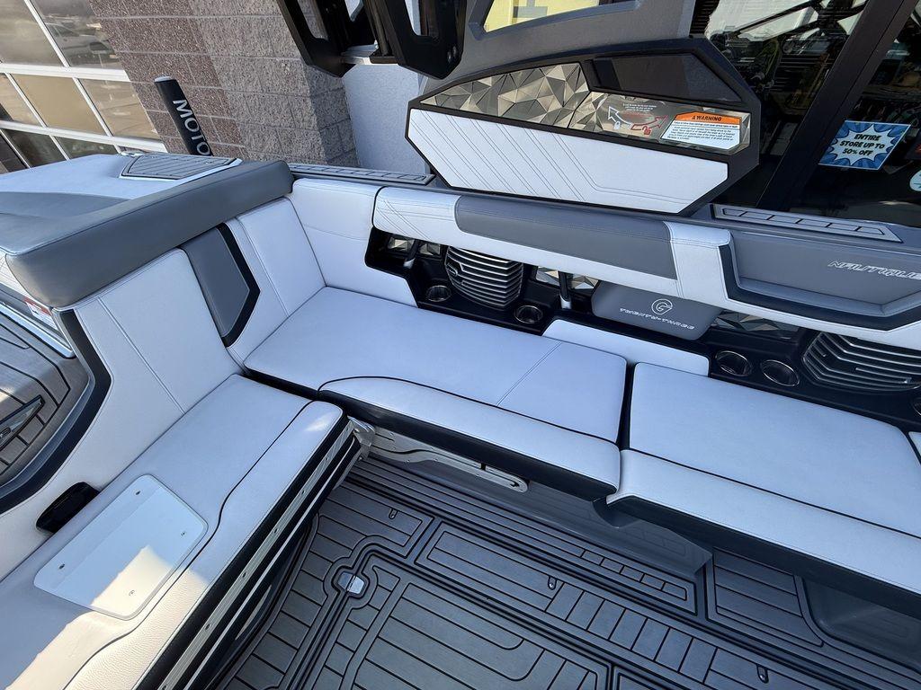 2019 Nautique G23
