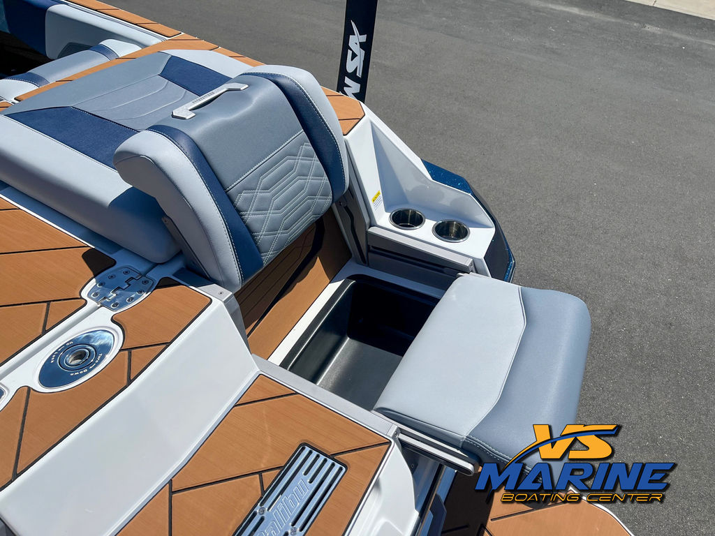 2024 Malibu Boats 25 LSV
