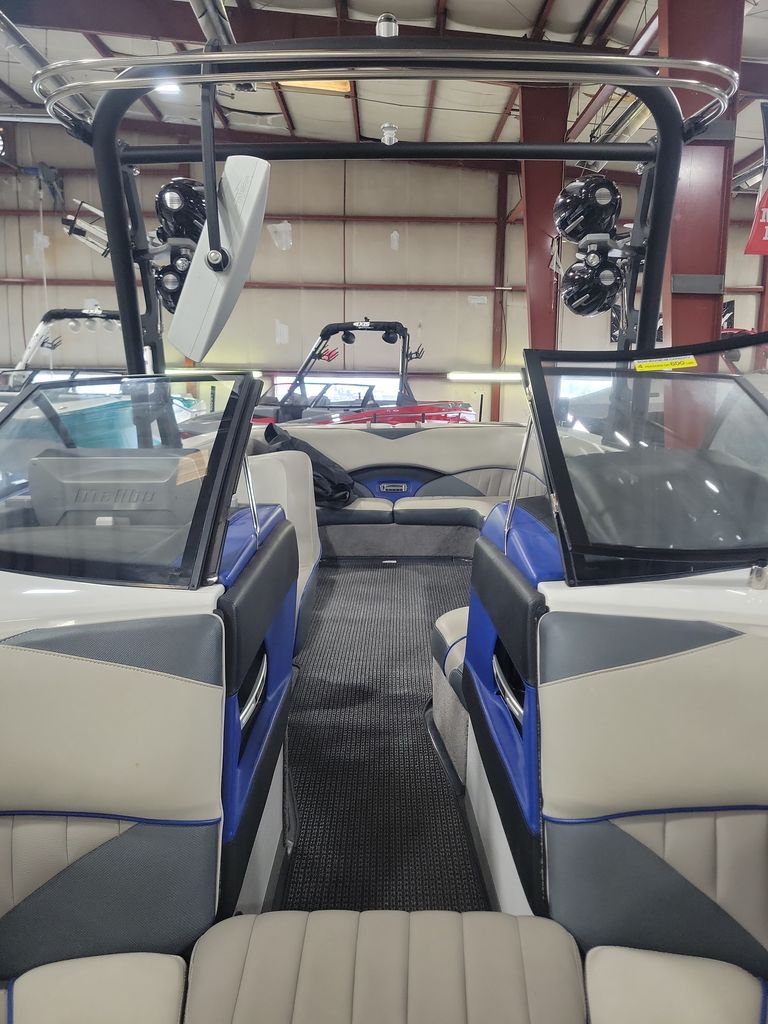 2015 malibu boats 247-LSV