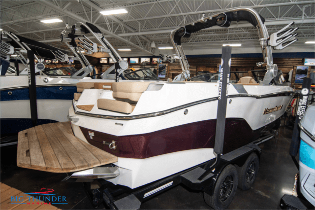 2024 MasterCraft XT24