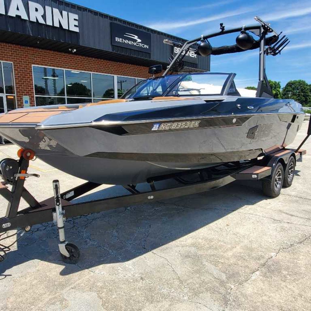 2022 Axis Wake Research Core Series A22