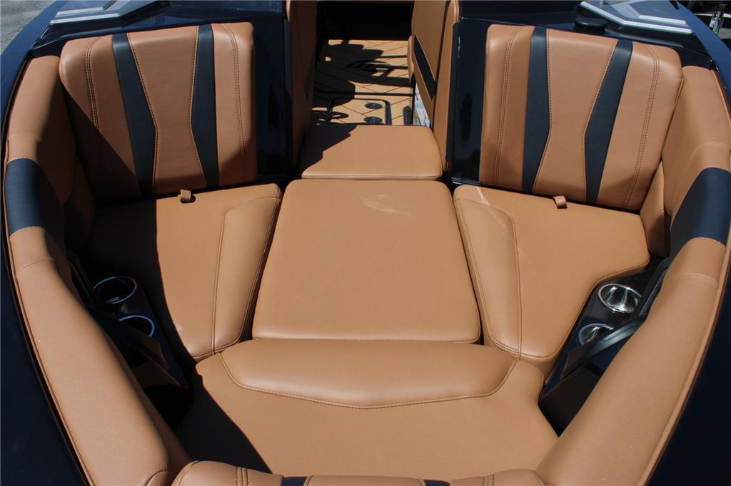 2023 Malibu 22 LSV