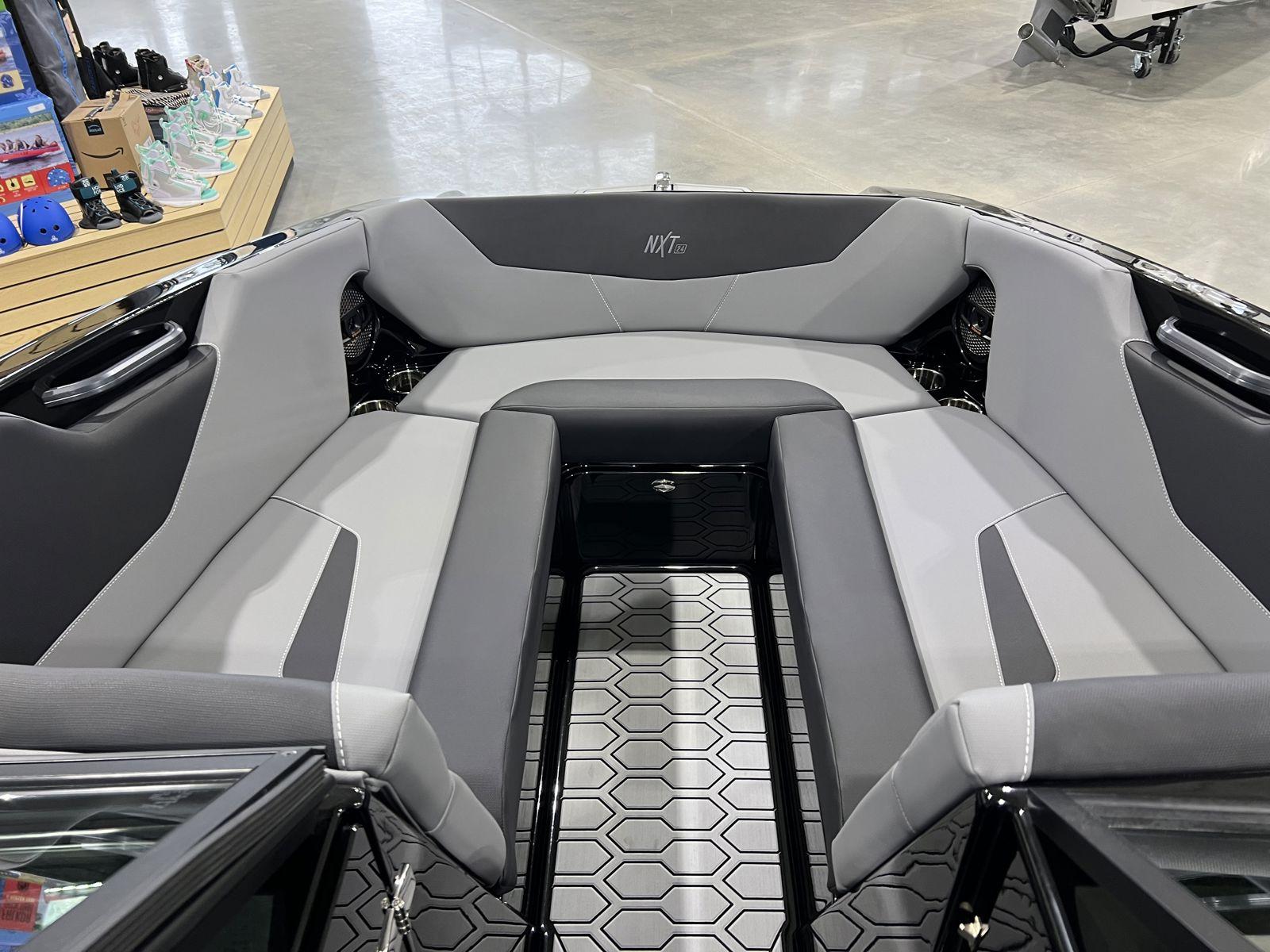 2024 MasterCraft NXT24