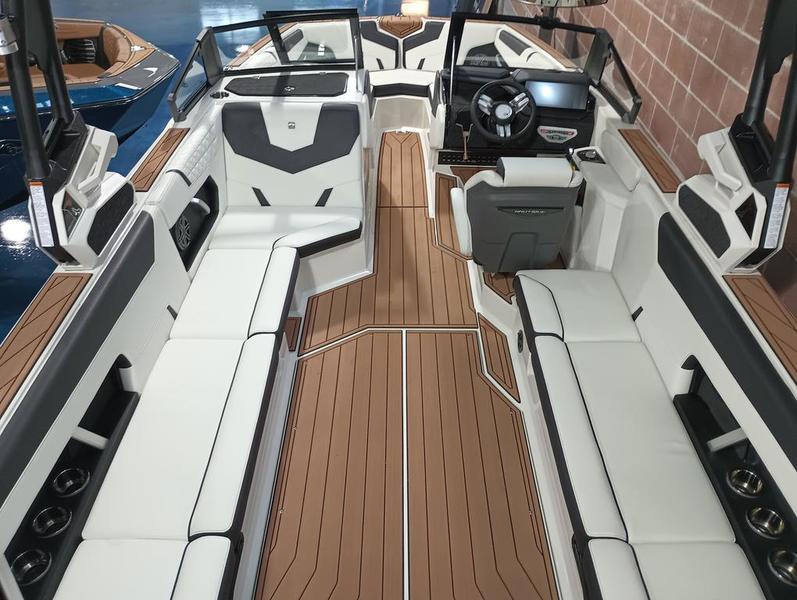 New 2024 Nautique GS24