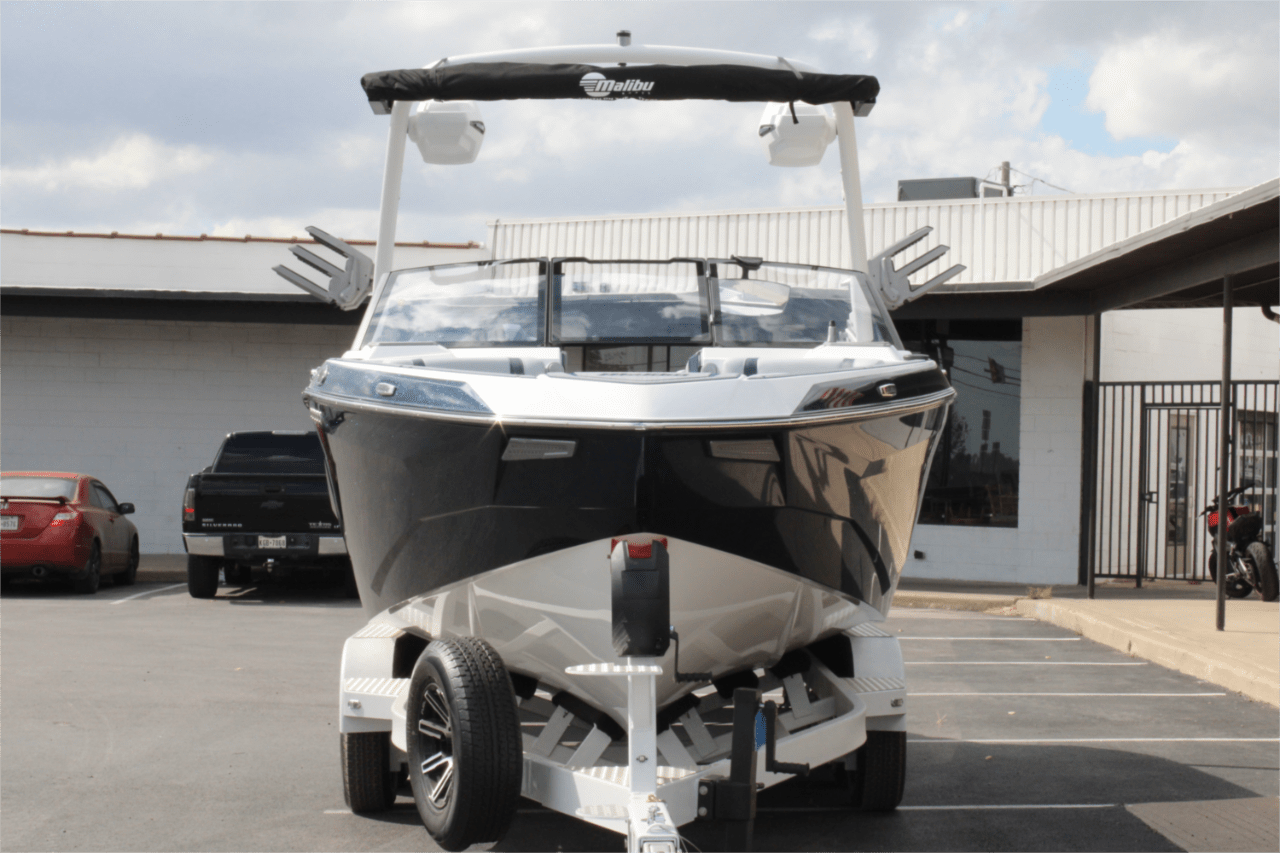 2025 Malibu 25 LSV