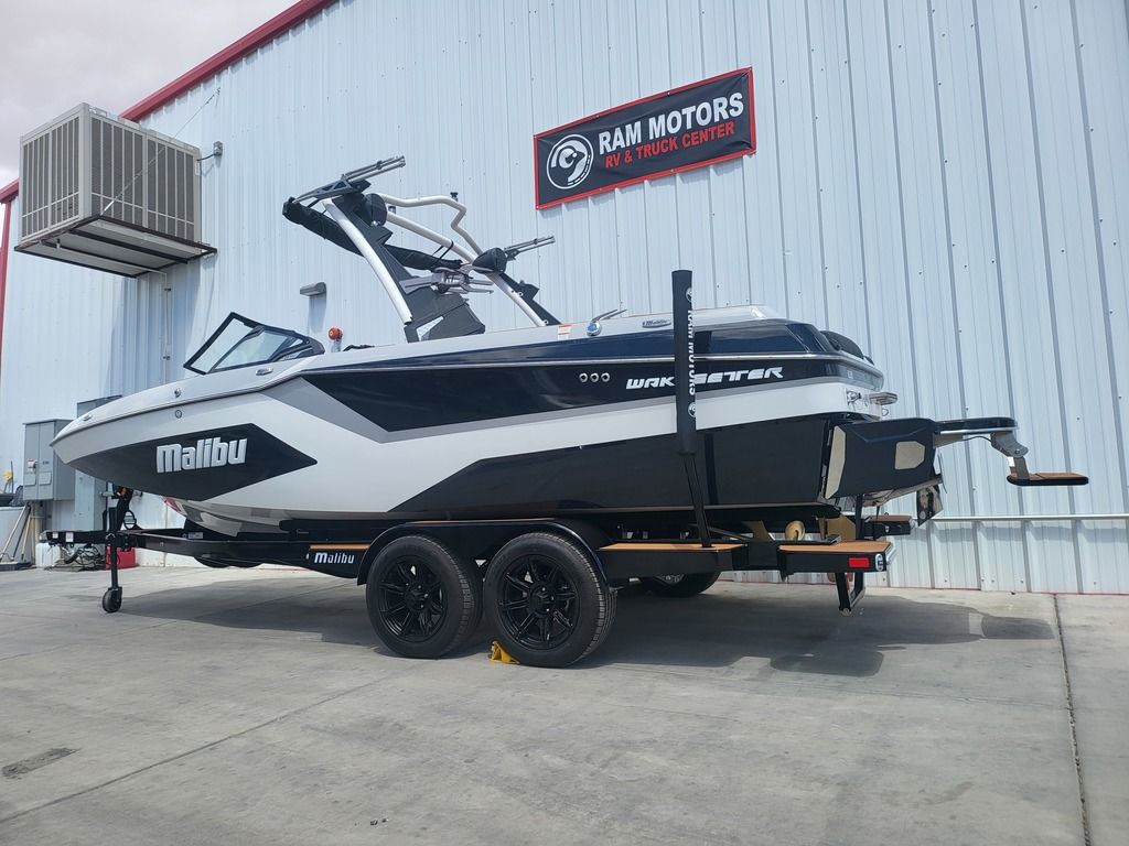 2024 Malibu Boats 23 MXZ