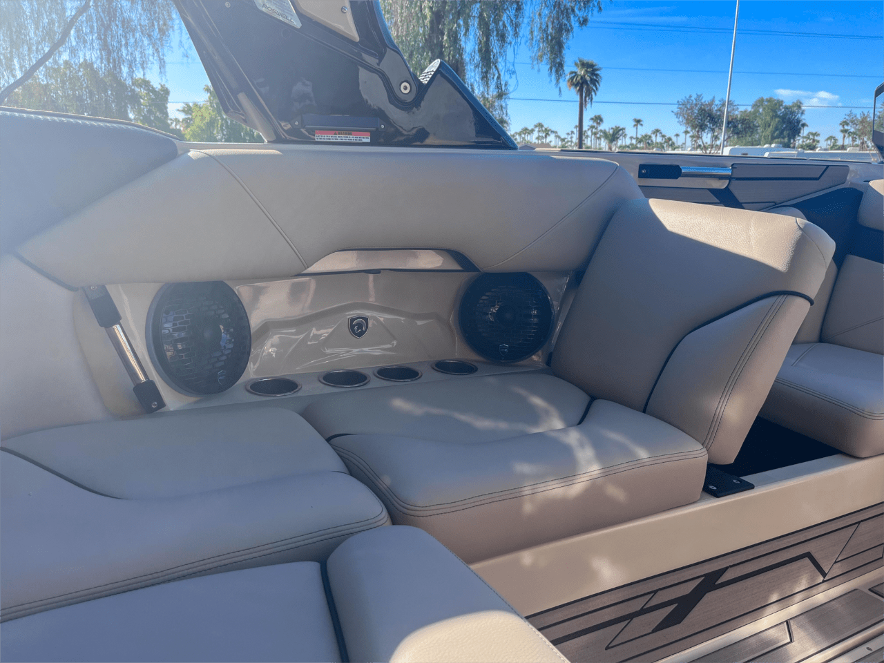 2025 Centurion NV233