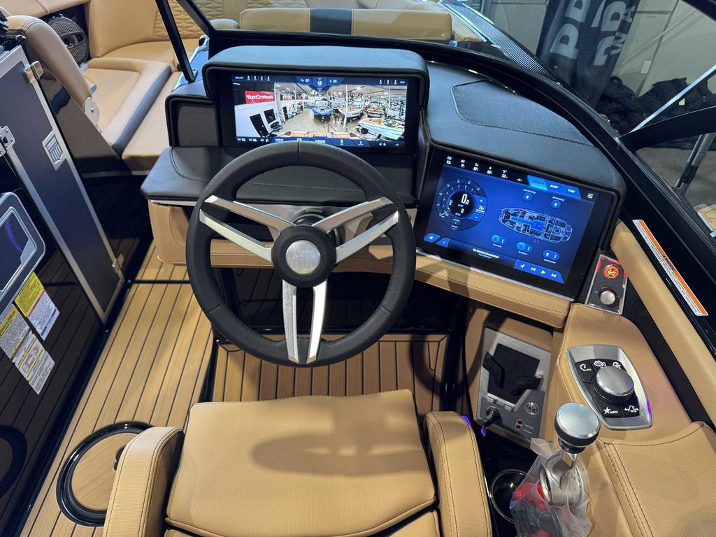 2025 MasterCraft X24
