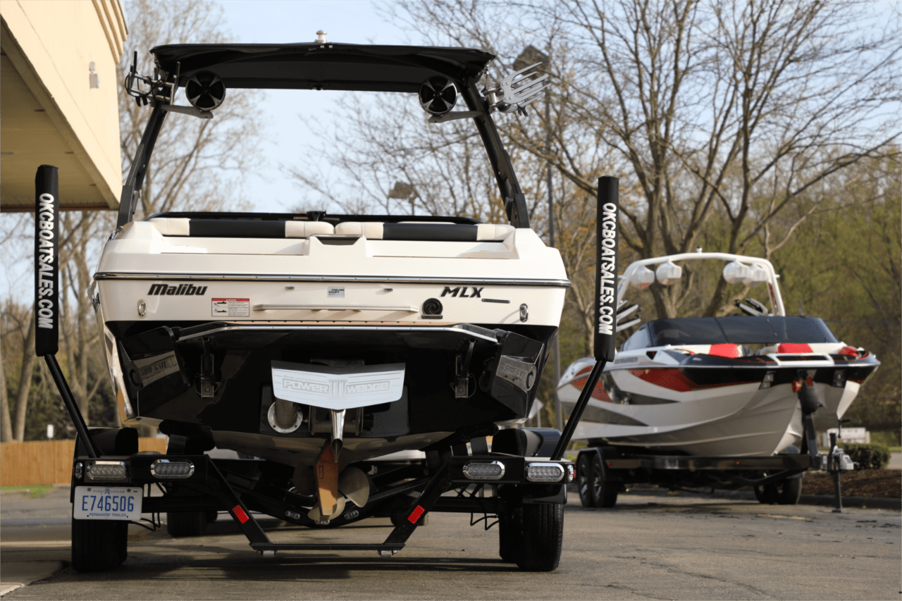 2019 Malibu 21 MLX Wakesetter – New Arrival!!!