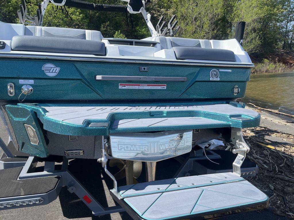 2025 Malibu Boats 23 LSV