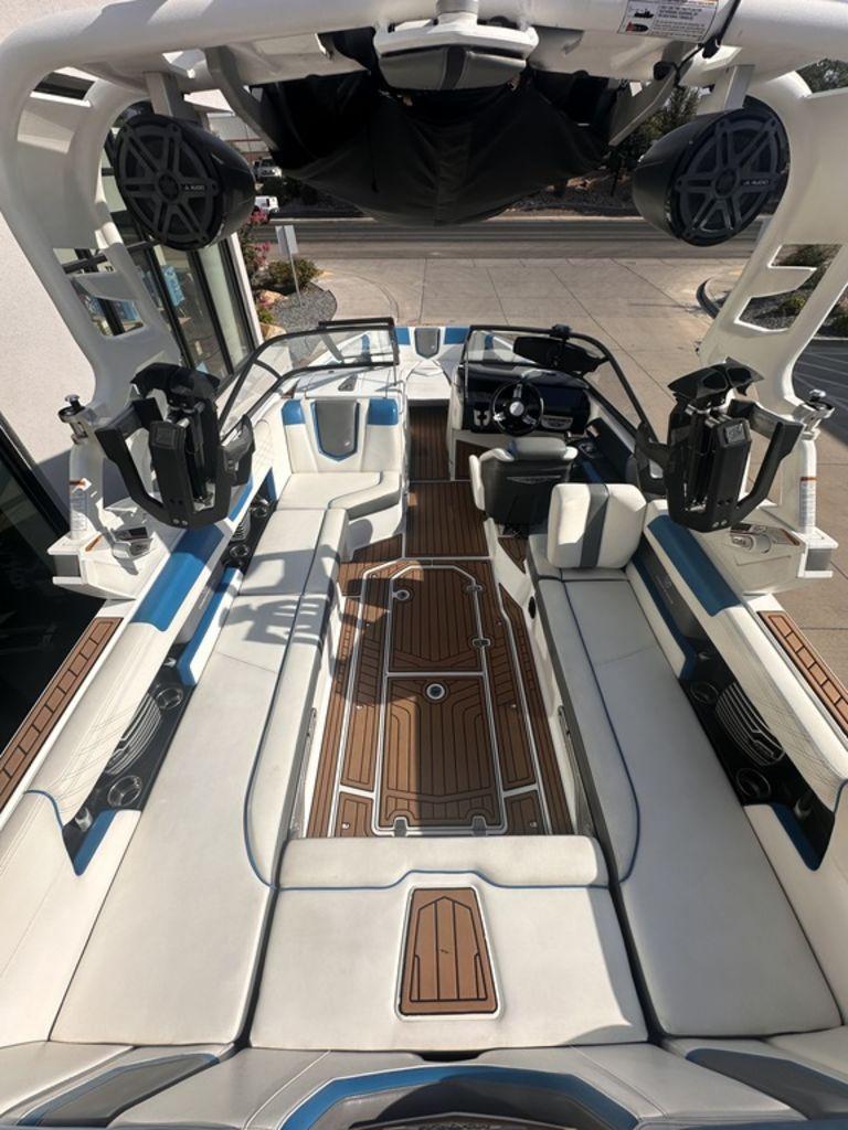 2018 nautique G25