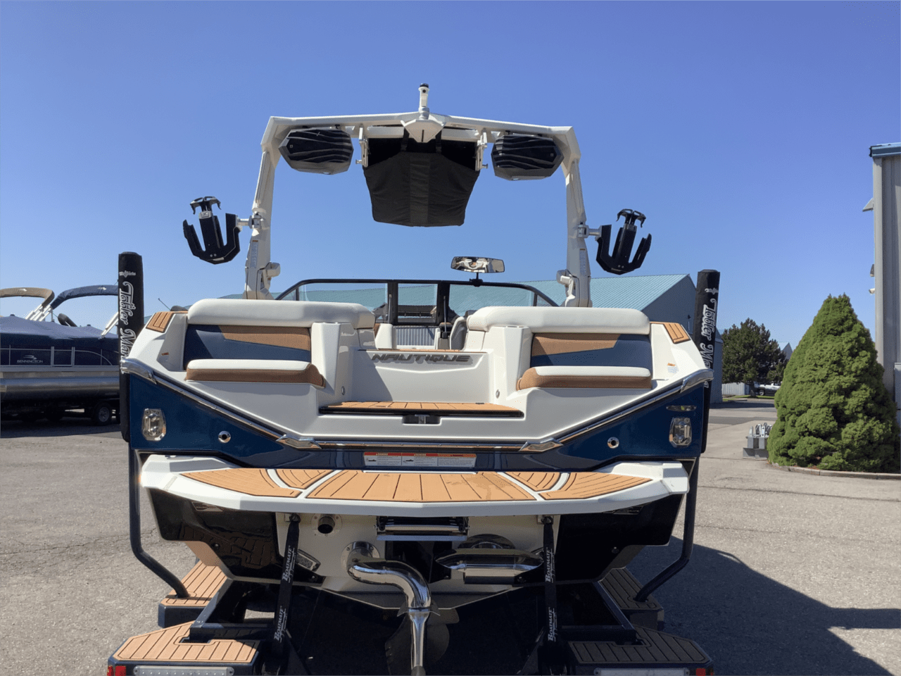 2024 Nautique G23