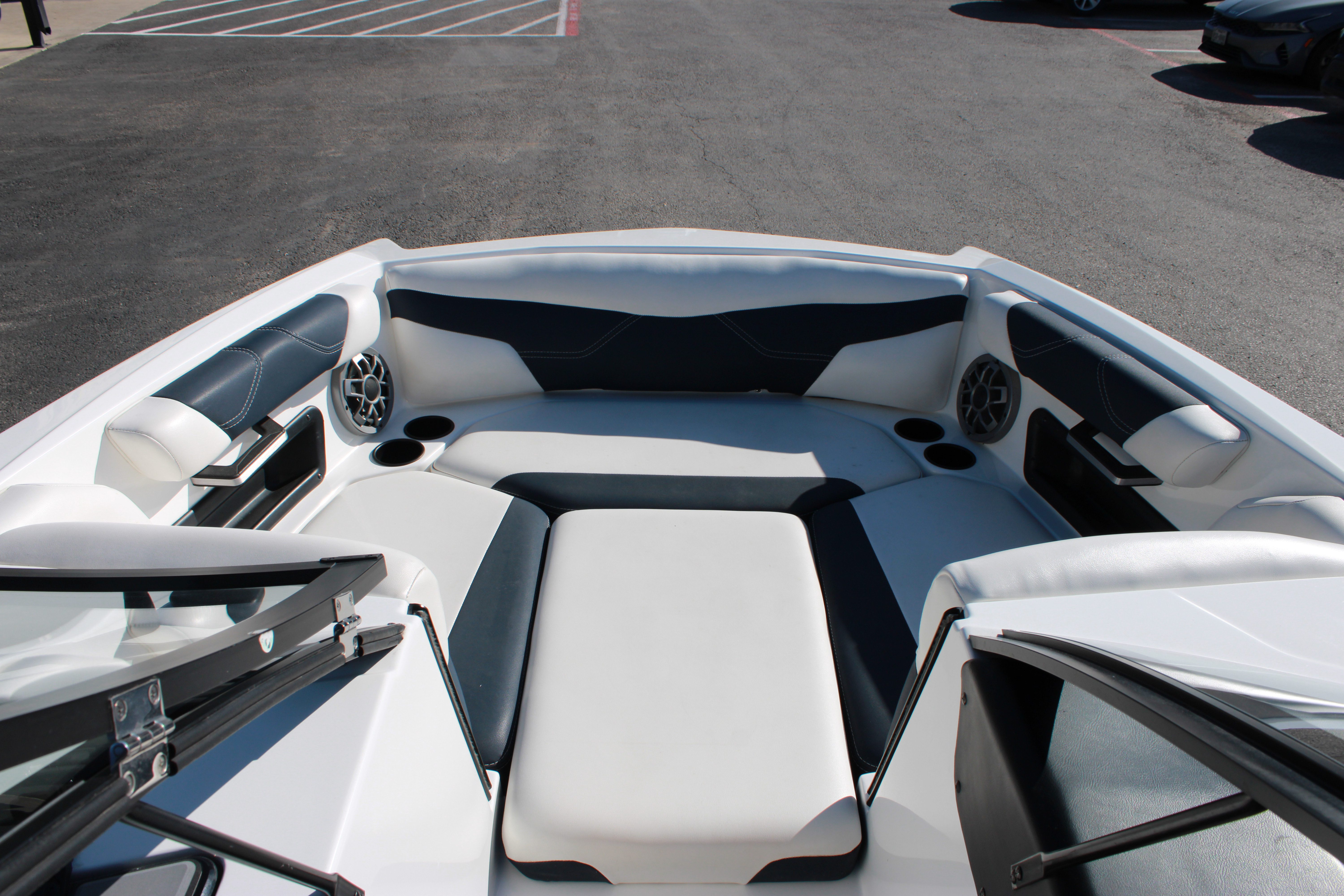 2022 Axis A20