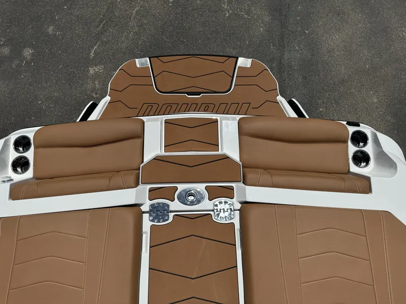 2025 Malibu 23 MXZ