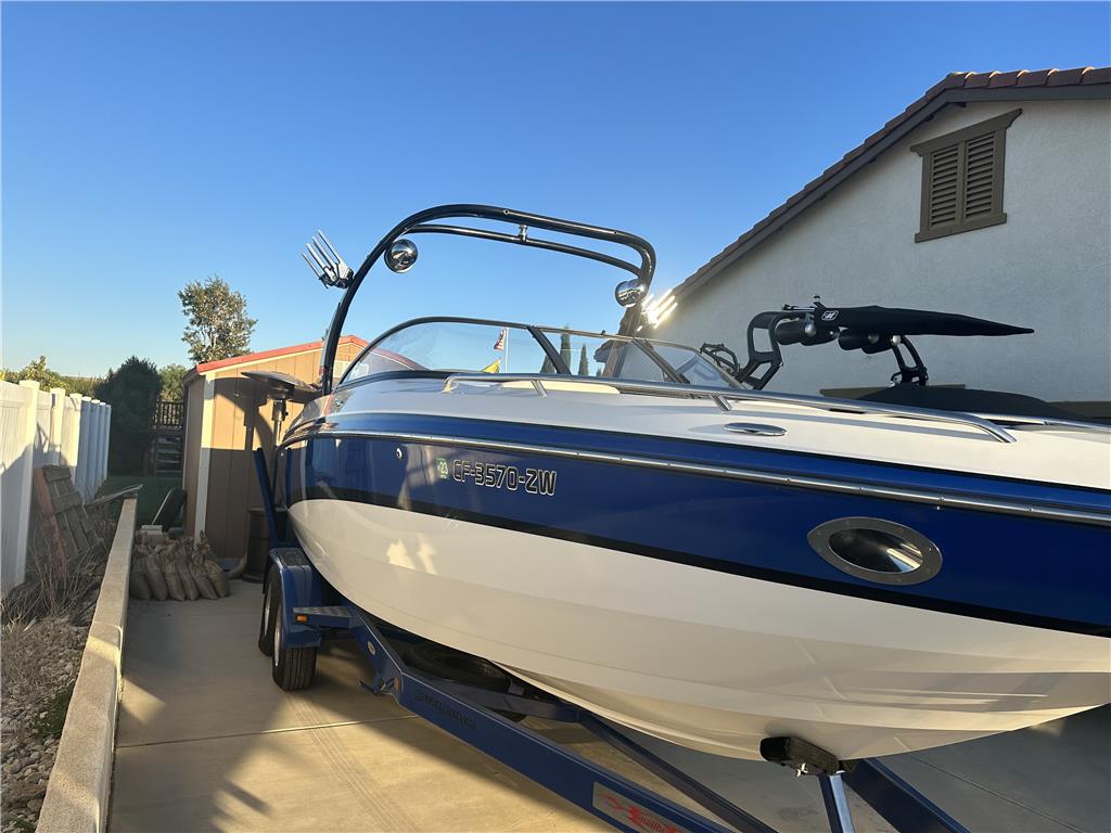 2005 Malibu 25 LSV