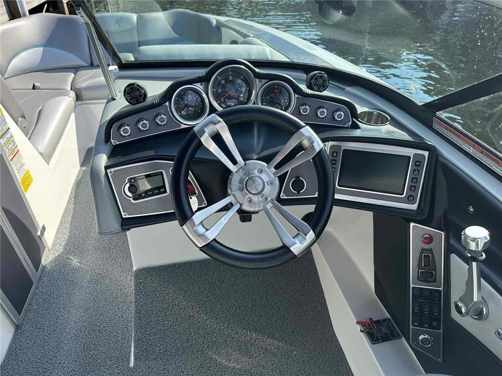 2017 MasterCraft X46