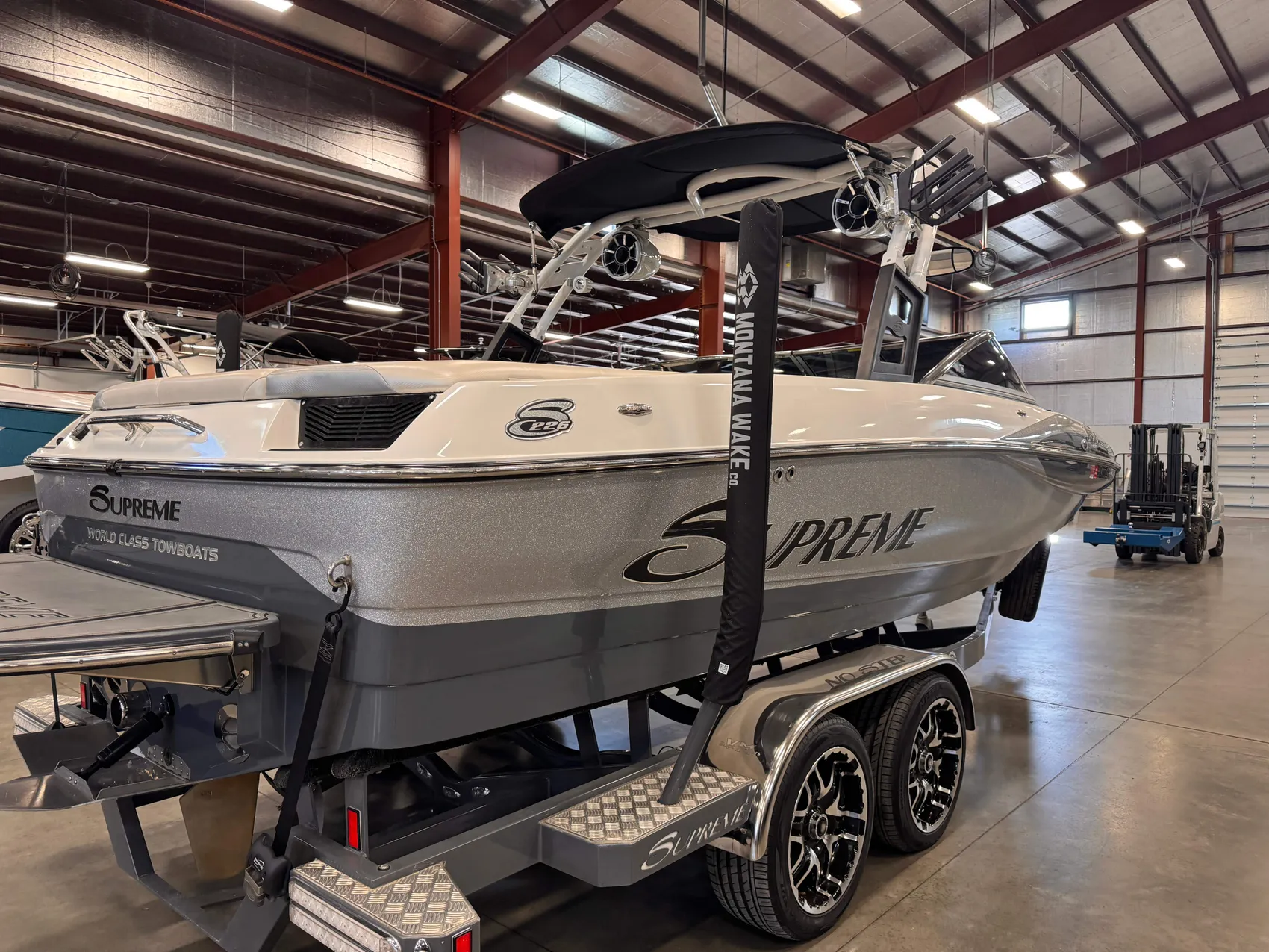 2015 SUPREME S226