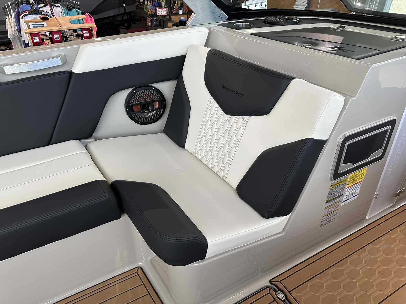 2025 MasterCraft XT22