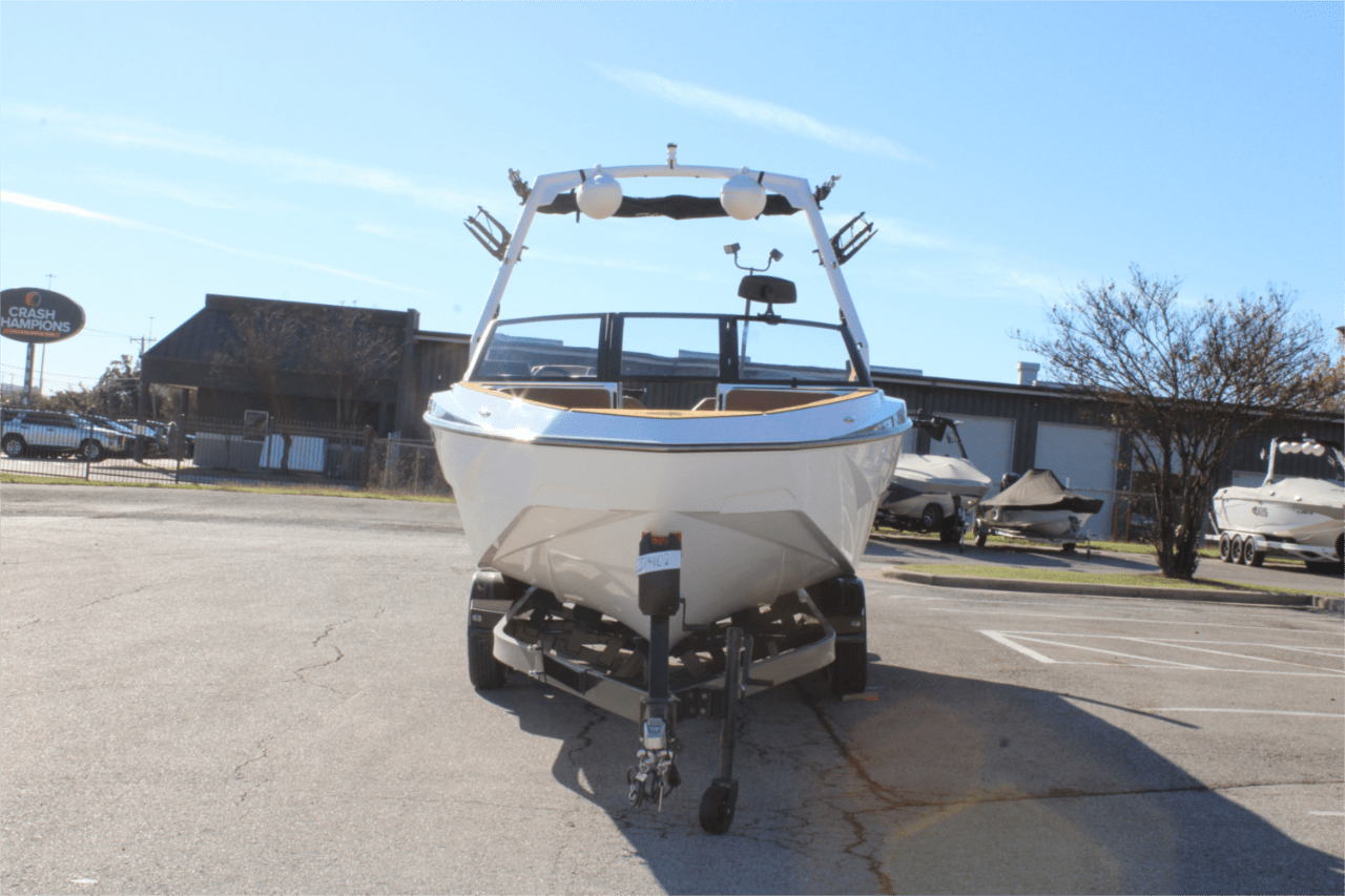2025 Axis T250