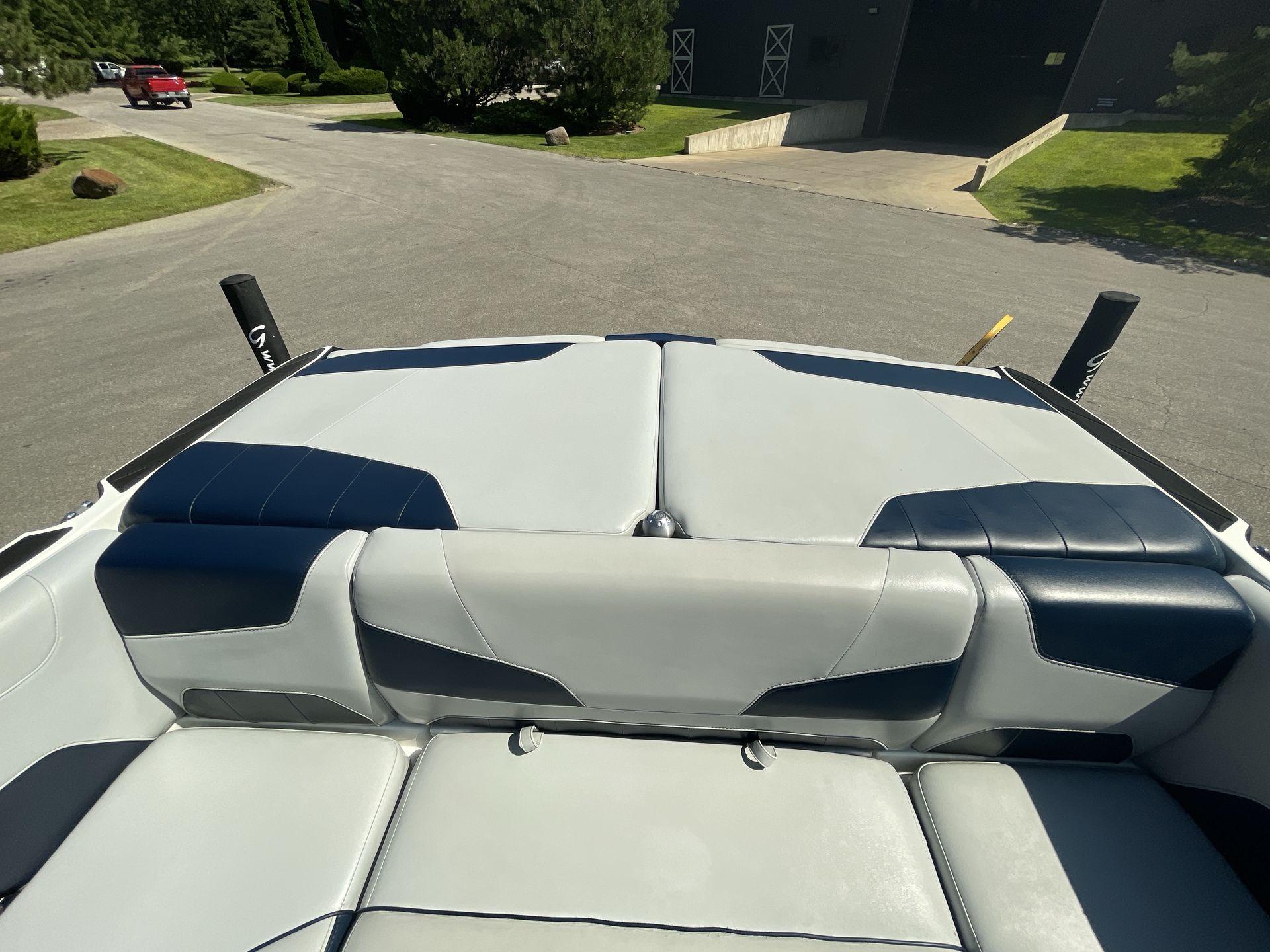 boat.Title