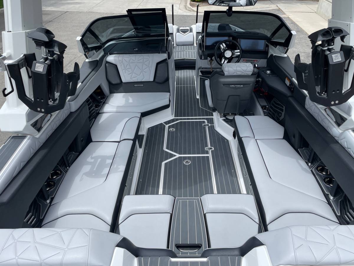 2023 Nautique G23 Paragon.
