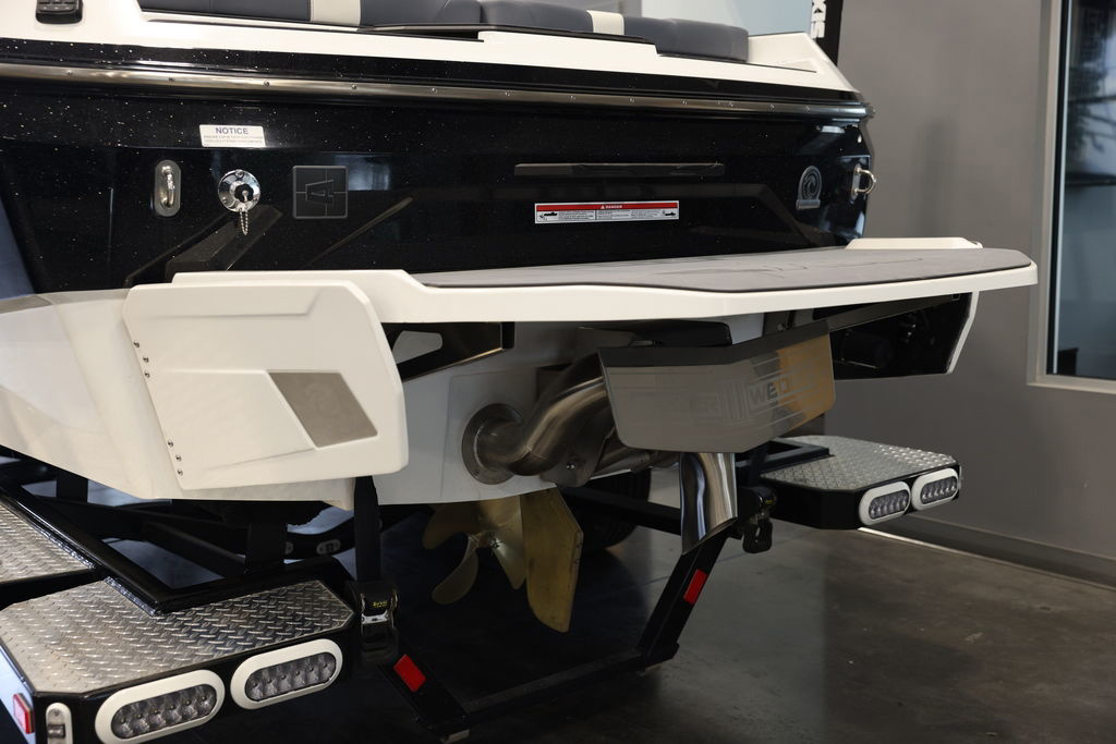 2024 Axis A225