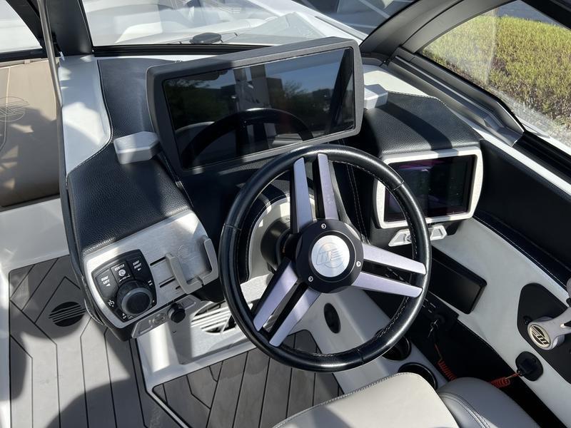 2017 Malibu 24 MXZ