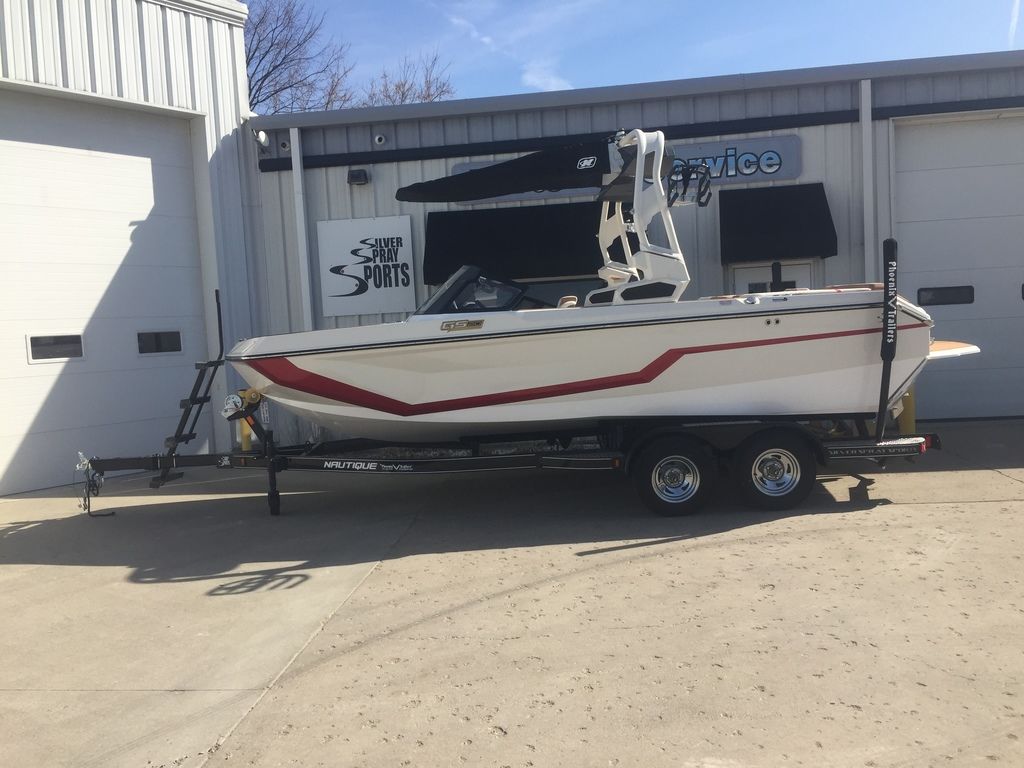 boat.Title