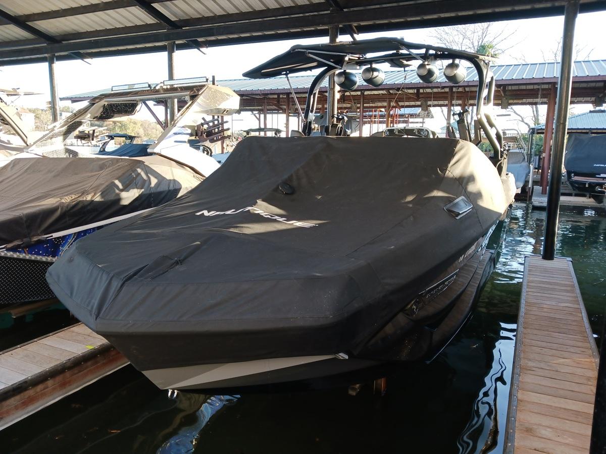 2021 G23 NAUTIQUE with thrusters