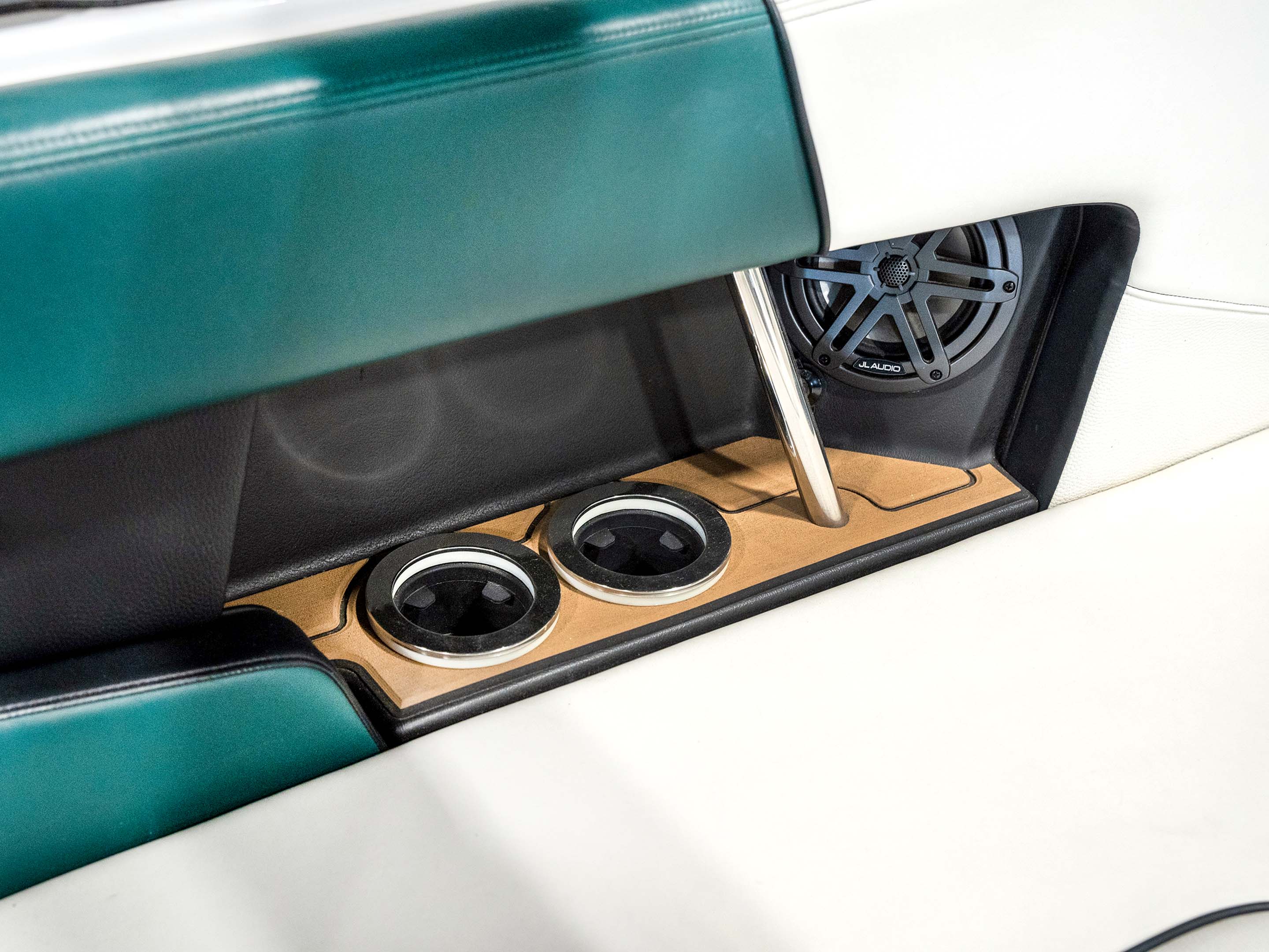2020 Super Air Nautique 230 &#8211; Black / Emerald Green