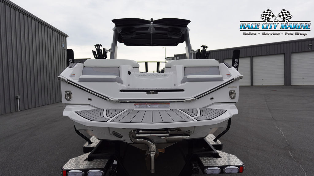 2024 Nautique G23