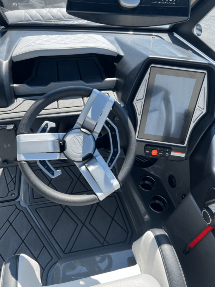 2023 Tige 24RZX LOW HOURS